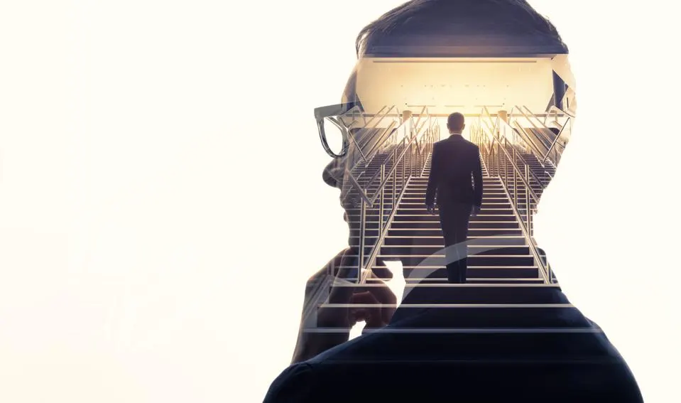 8 Ways Successful Leaders Shape Their Careers